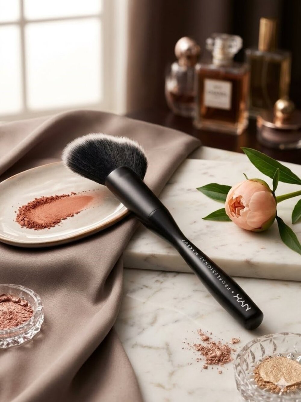 NYX Pro Fan Brush ✨ Perfect Highlight Glow